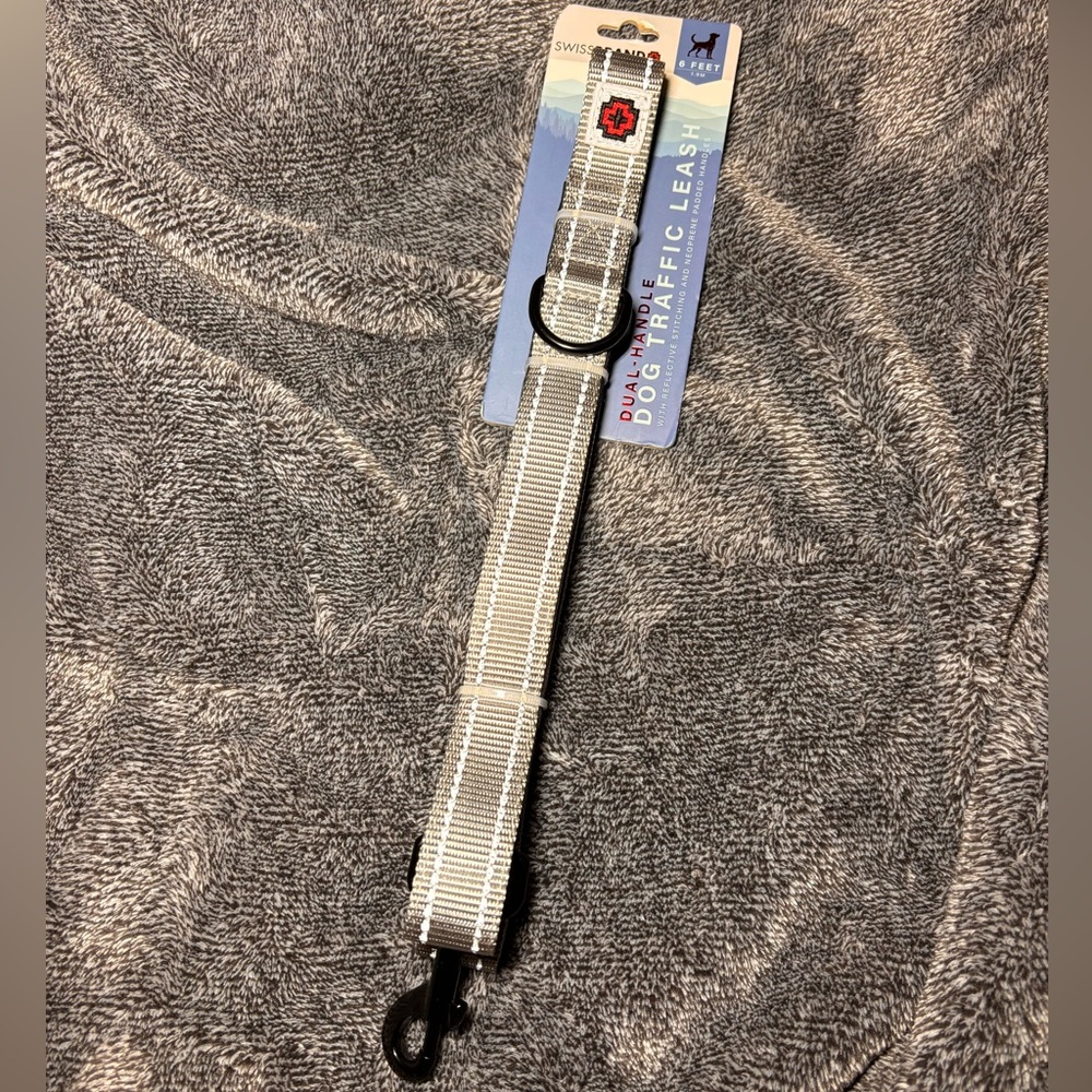 Swiss Tech Dog Traffic Leash - Silver